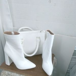 Shorty Boot combo w a Danielle Nicole bag